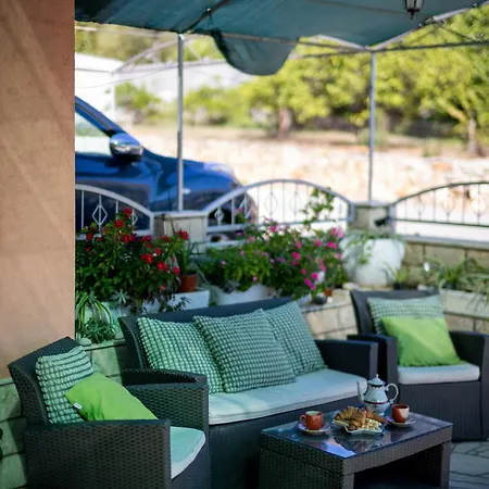 8726b Stari Grad (Hvar)